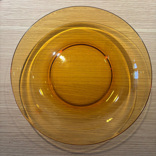 Vereco djup tallrik i bärnstensfärgat glas.