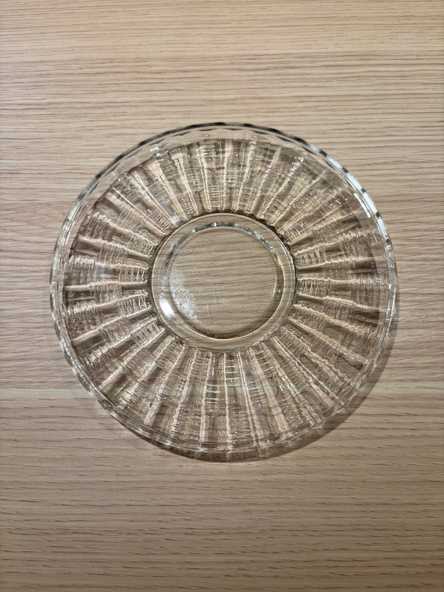 Vintage dessertassietter i Early American Pressed Glass-stil