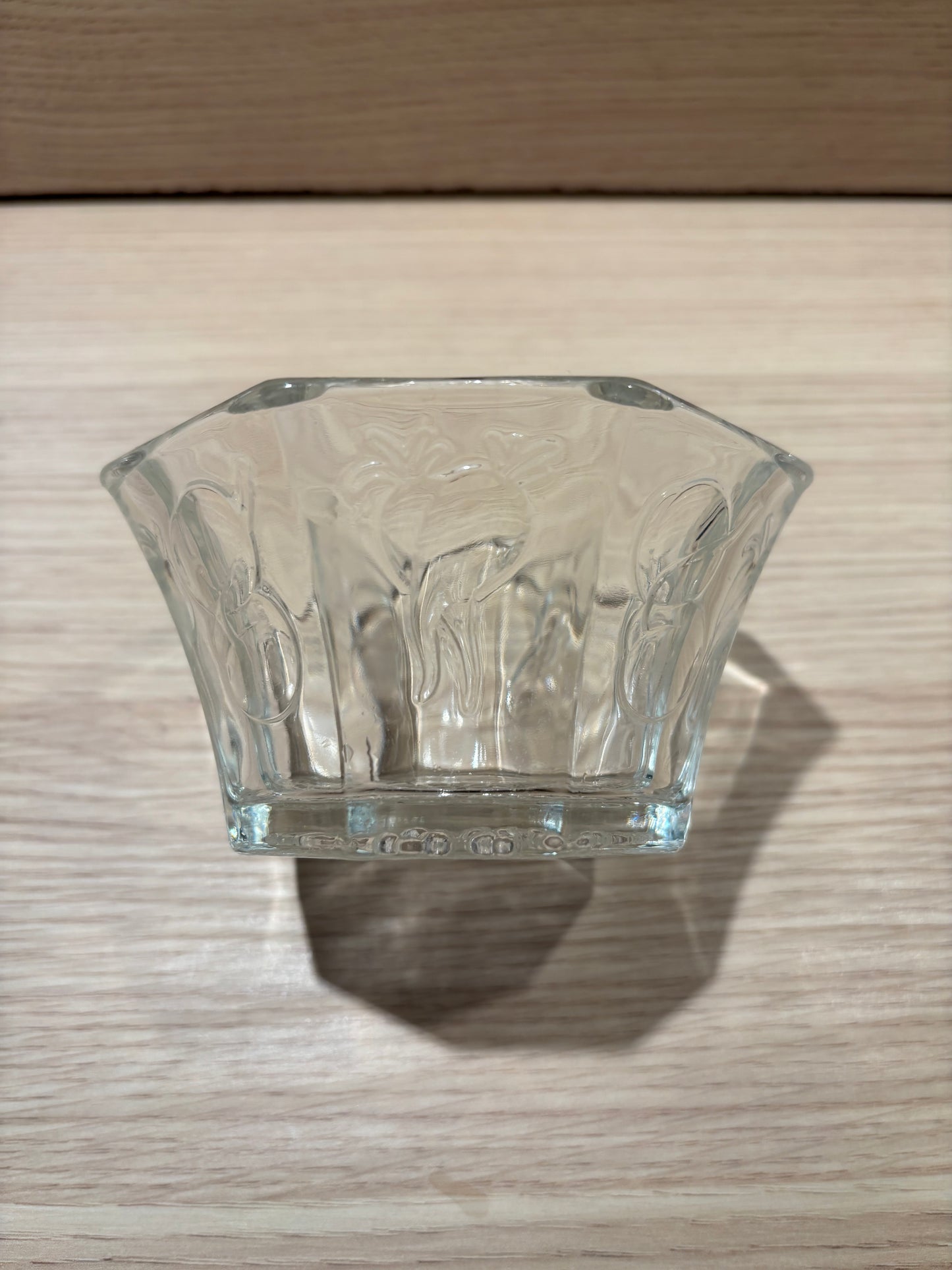 Vintage fransk pressglasskål med fruktmotiv